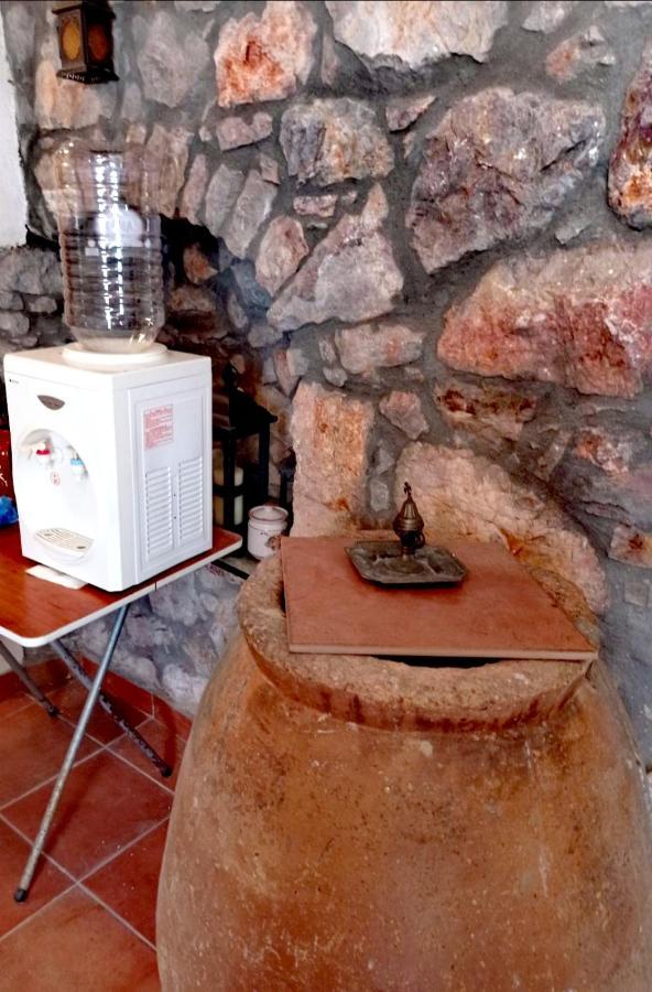 Traditional Stone House In Chios Quios Exterior foto
