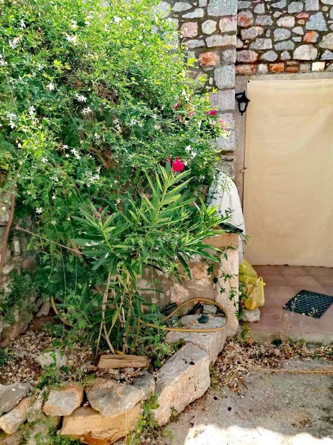 Traditional Stone House In Chios Quios Exterior foto